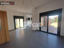 Casa (unifamiliar aïllada), 230.00 m², prop de bus i tren