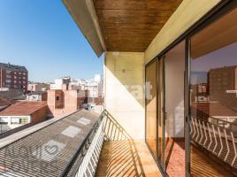 Piso, 144.00 m², cerca de bus y tren