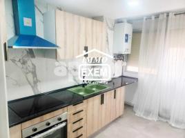 Piso, 84.00 m², cerca de bus y tren