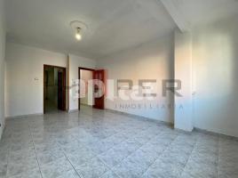 Apartament, 60.00 m², near bus and train, Calle URGELL