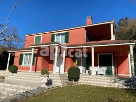 Casa (unifamiliar aislada), 478.00 m², cerca de bus y tren