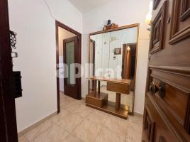 Piso, 88.00 m², cerca de bus y tren