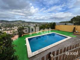 Casa (unifamiliar adosada), 259 m², seminuevo, Zona