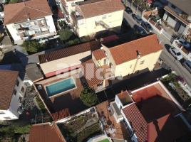 Houses (villa / tower), 200.00 m², near bus and train, Avenida Setze