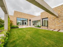 Obra nueva - Casa en, 430.00 m², nuevo, Avenida Goitallops