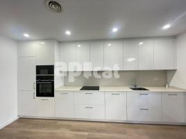 Piso, 106.00 m², cerca de bus y tren, seminuevo