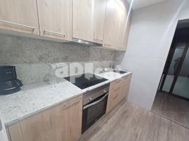 Flat, 65.00 m², near bus and train