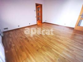 Flat, 79.00 m², almost new, Avenida de Santiga