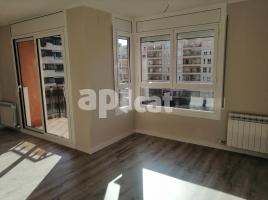 Piso, 113.00 m², cerca de bus y tren