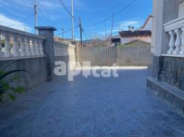 Piso, 64.00 m², cerca de bus y tren