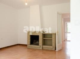 Lloguer Casa (unifamiliar aïllada), 101.00 m², prop de bus i tren, Zona CAP