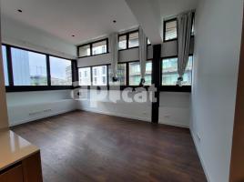 Àtic, 75.00 m², حافلة قرب والقطار, جديد