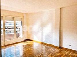 Flat, 116.00 m², near bus and train