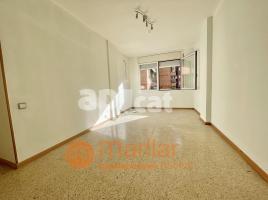 Piso, 75.00 m², cerca de bus y tren, Calle de Guipúscoa