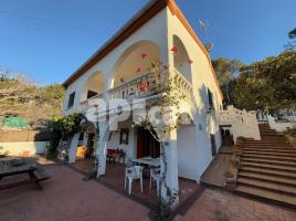 Houses (villa / tower), 227.00 m²