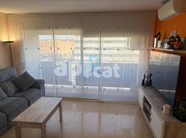 Pis, 91.00 m², حافلة قرب والقطار, جديد تقريبا, Calle de Tortosa