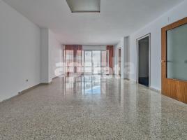 Apartament, 130.00 m², prop de bus i tren, Casco Urbano