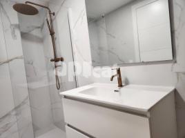 Duplex, 155.00 m², almost new, Calle Andreu Tuyet i Santamaria