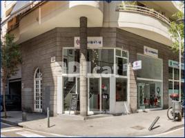 Alquiler local comercial, 145.00 m², cerca de bus y tren, Calle d'Alfons XII, 13