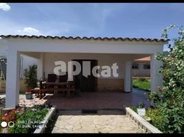 Casa (unifamiliar aislada), 86.00 m², cerca de bus y tren