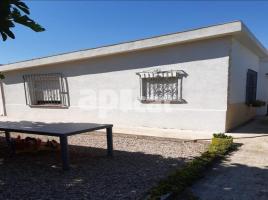 Casa (unifamiliar aislada), 86.00 m², cerca de bus y tren