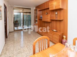 Piso, 80.00 m², cerca de bus y tren