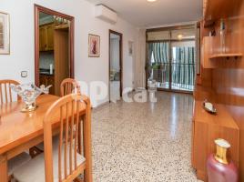 Piso, 80.00 m², cerca de bus y tren