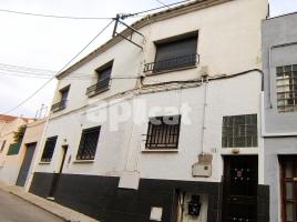 Piso, 93.00 m², cerca de bus y tren