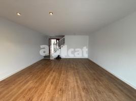 Casa (unifamiliar adossada), 92.00 m², Calle del Berguedà