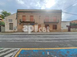  (unifamiliar adossada), 559.00 m², près de bus et de train, Calle de l'Empordà, 48