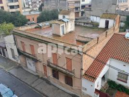 дома (Рядный дом), 559.00 m², pядом автобусный и железнодорожный, Calle de l'Empordà, 48