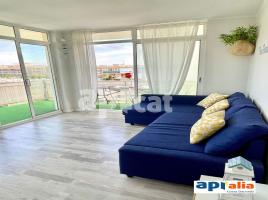 Piso, 57.00 m², cerca de bus y tren