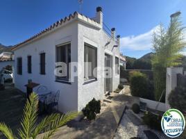 Houses (villa / tower), 121.00 m², Calle Noguera, 1