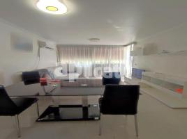 Piso, 78.00 m², cerca de bus y tren, Calle Carrer Saturn