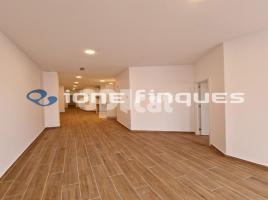 Local comercial, 86.00 m², cerca de bus y tren, seminuevo