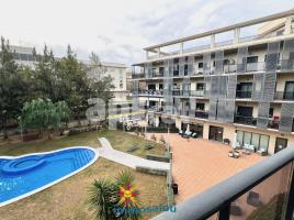 Apartament, 60.00 m², presque neuf, Calle de Maria Castillo, 3