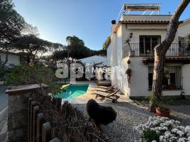 Houses (villa / tower), 306.00 m², Calle Lleida