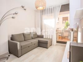 Flat, 104.00 m², near bus and train, almost new