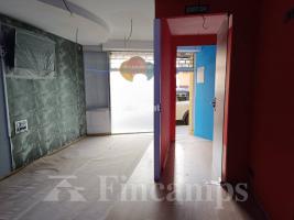 Lloguer local comercial, 135.00 m²