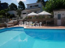 Houses (villa / tower), 209.00 m²