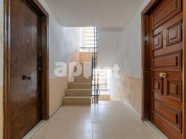 Piso, 70.00 m², cerca de bus y tren