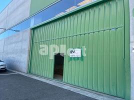 For rent industrial, 992.00 m², near bus and train, almost new