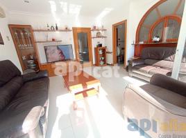  (unifamiliar adossada), 216.00 m², Calle Ter