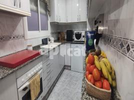 Flat, 84.00 m², near bus and train