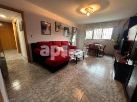 Piso, 85.00 m², cerca de bus y tren