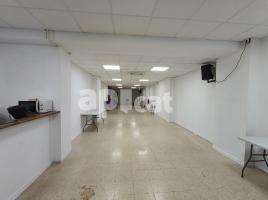 Lloguer local comercial, 147.00 m², prop de bus i tren, Calle de la Igualtat, 16