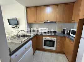 Apartamento, 63.00 m², cerca de bus y tren, seminuevo