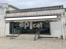 Local comercial, 240.00 m², Avenida de Barcelona