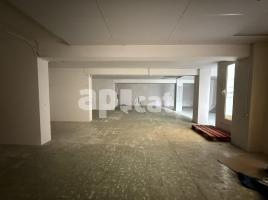 Local comercial, 510.00 m², cerca bus y metro