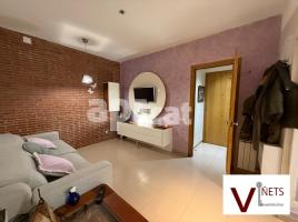 Piso, 77.00 m², cerca de bus y tren